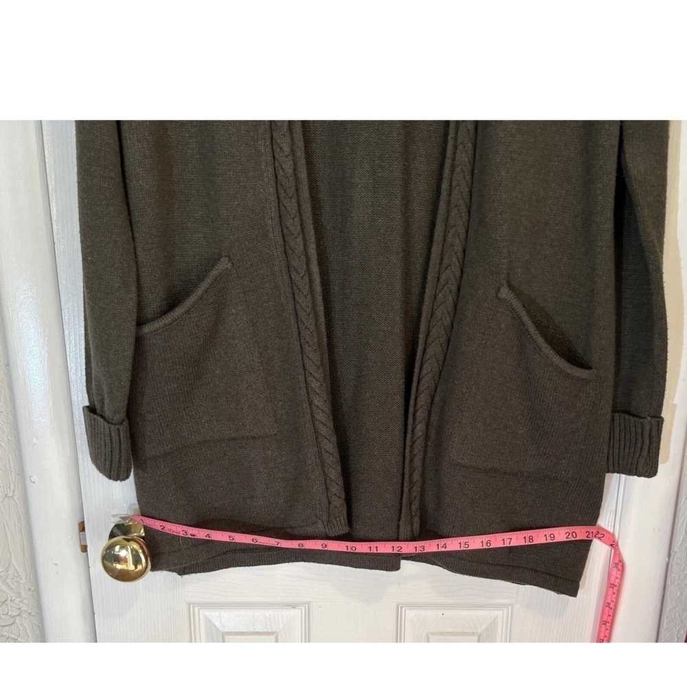 NEW Tahari Olive Green Cardigan Sweater Size XS -S From Pockets. - Picture 7 of 8